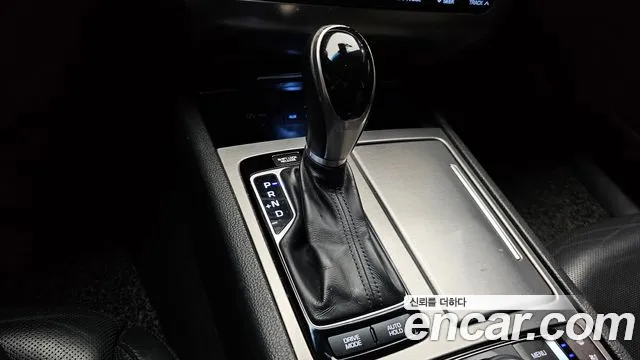 Hyundai Genesis 2015 — фото 9