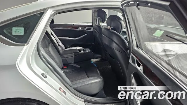 Hyundai Genesis 2015 — фото 12