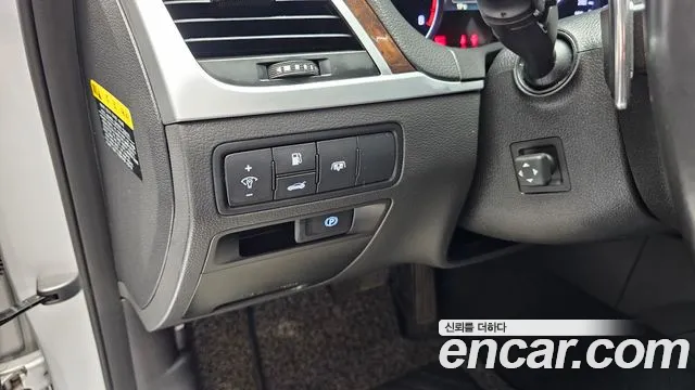 Hyundai Genesis 2015 — фото 17