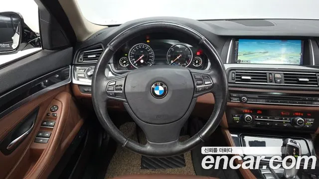 BMW 5-Series 2016 — фото 13