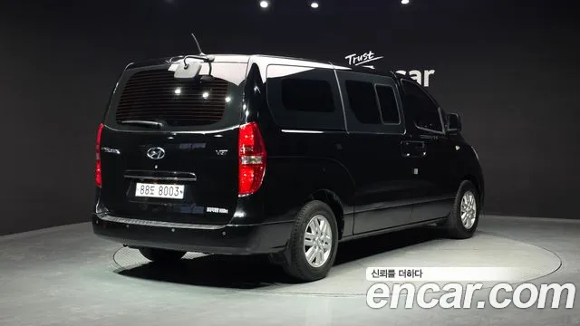 Hyundai Starex 2017 — фото 2
