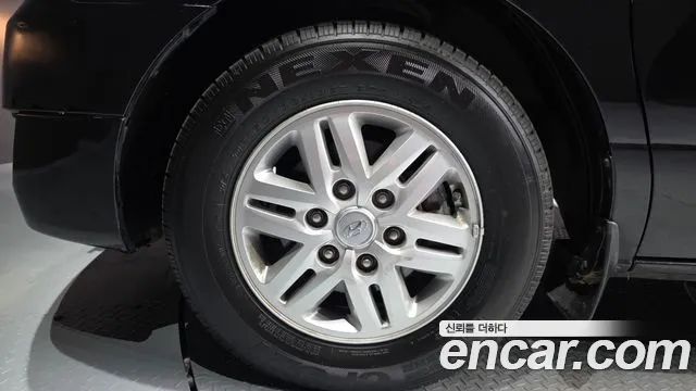 Hyundai Starex 2017 — фото 5