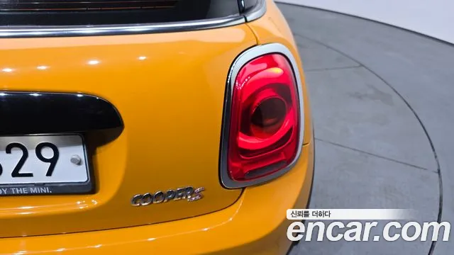 Mini Cooper 2017 — фото 9