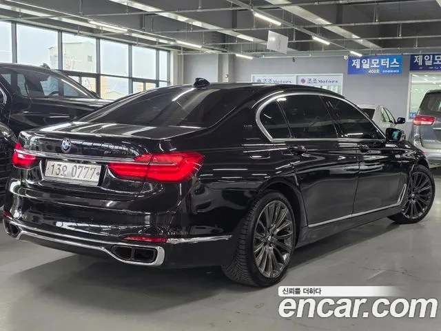 BMW 7-Series 2016 — фото 2