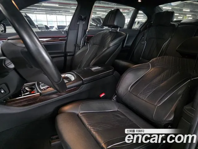 BMW 7-Series 2016 — фото 10