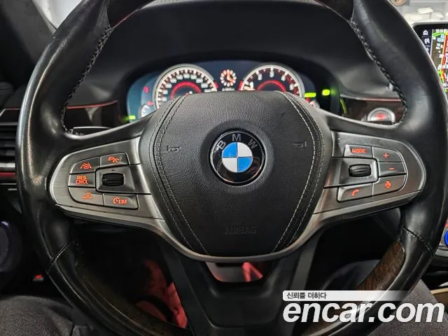 BMW 7-Series 2016 — фото 15