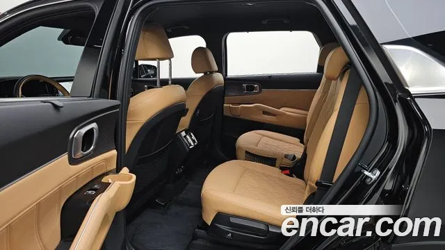 Kia Sorento 2023 — фото 15