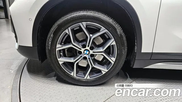 BMW X1 2022 — фото 5