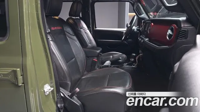 Jeep Wrangler 2020 — фото 17