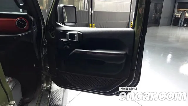 Jeep Wrangler 2020 — фото 14