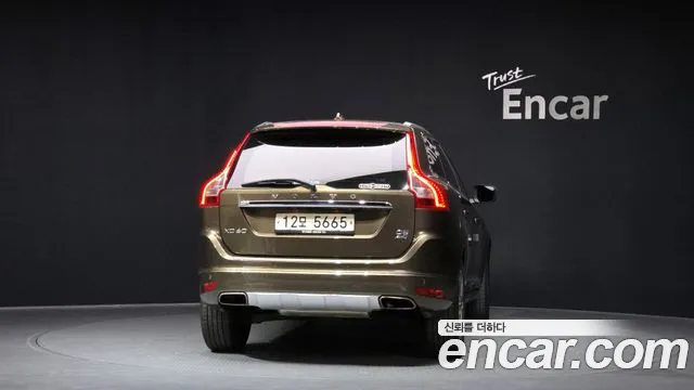 Volvo XC60 2015 — фото 4