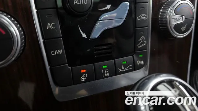 Volvo XC60 2015 — фото 15