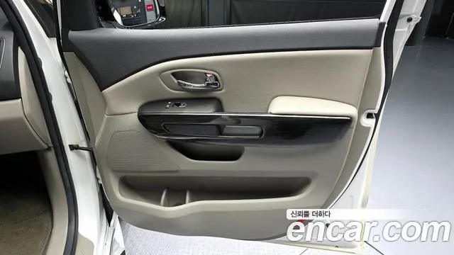 Kia Canival 2019 — фото 15