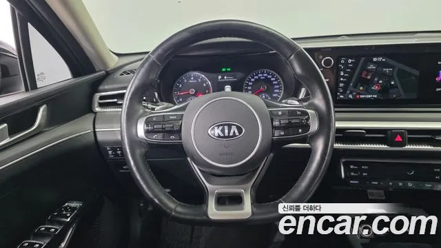 Kia K5 2021 — фото 19
