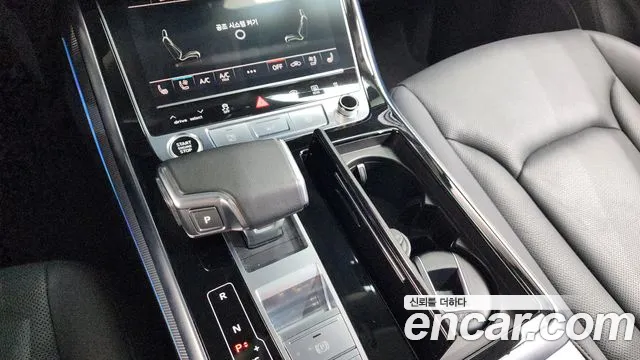 Audi Q7 2023 — фото 12