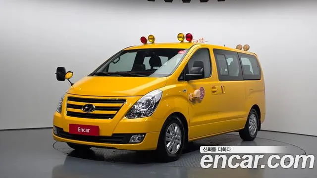 Hyundai Starex 2018 — фото 2