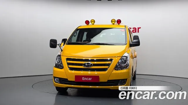 Hyundai Starex 2018 — фото 4