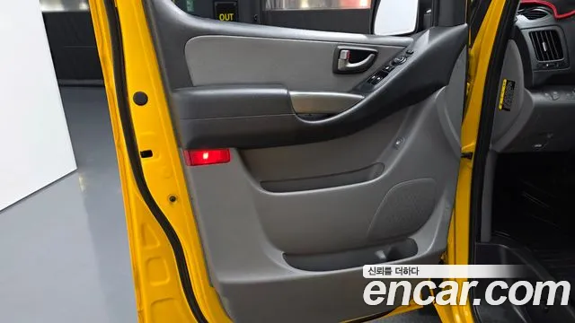Hyundai Starex 2018 — фото 14