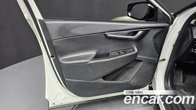 Kia EV6 2022 — фото 14