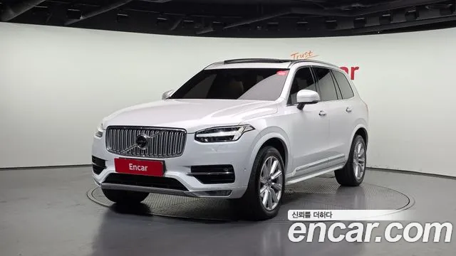 Volvo XC90 2019 — фото 1