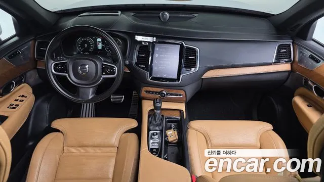 Volvo XC90 2019 — фото 10