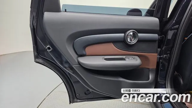 Mini Clubman 2024 — фото 15