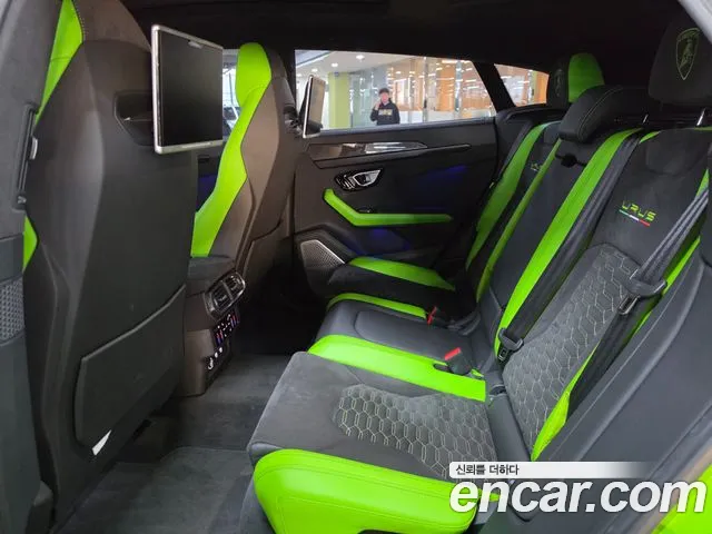 Lamborghini Urus 2021 — фото 12