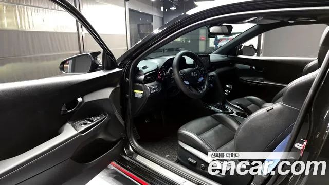 Hyundai Veloster 2019 — фото 13