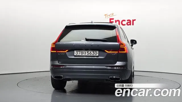 Volvo XC60 2020 — фото 4