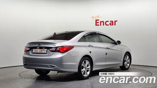 Hyundai Sonata 2010 — фото 2