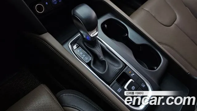 Hyundai Santafe 2019 — фото 9