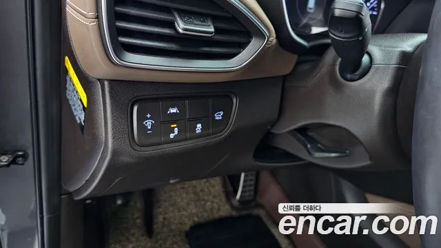 Hyundai Santafe 2019 — фото 16