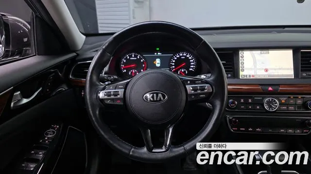 Kia K7 2017 — фото 18