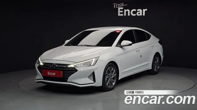 Hyundai AVANTE 2019 — фото 1