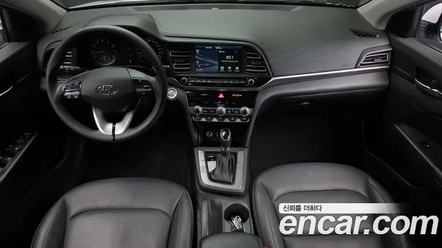 Hyundai AVANTE 2019 — фото 10