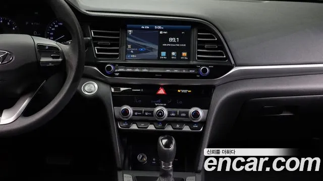 Hyundai AVANTE 2019 — фото 19