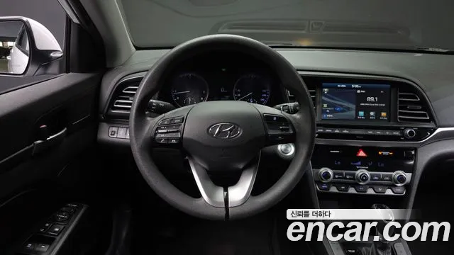 Hyundai AVANTE 2019 — фото 20