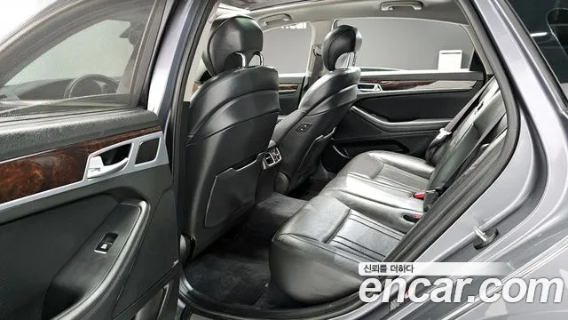 Hyundai Genesis 2016 — фото 11