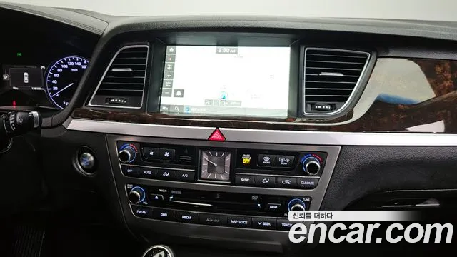 Hyundai Genesis 2016 — фото 12