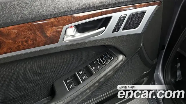 Hyundai Genesis 2016 — фото 18