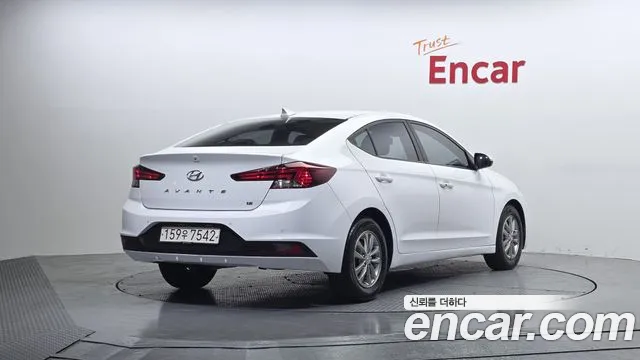 Hyundai AVANTE 2020 — фото 2
