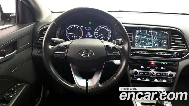 Hyundai AVANTE 2020 — фото 19