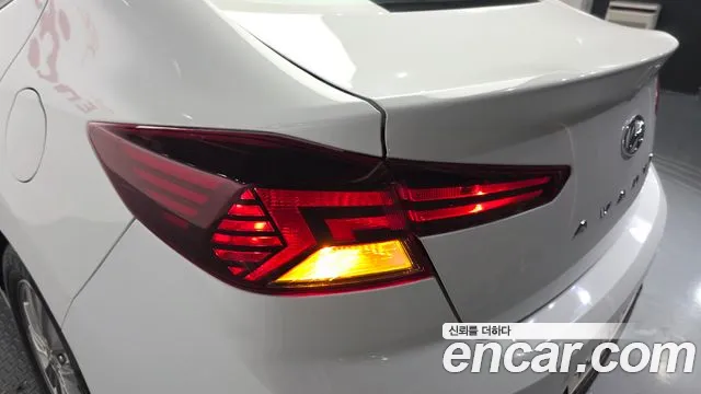 Hyundai AVANTE 2020 — фото 9