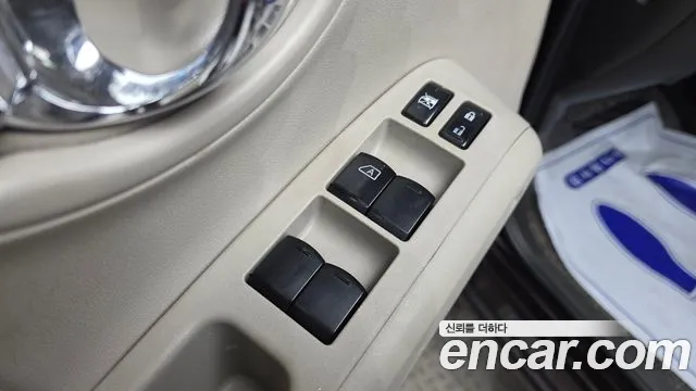 Nissan Cube 2013 — фото 13