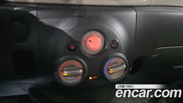 Nissan Cube 2013 — фото 19