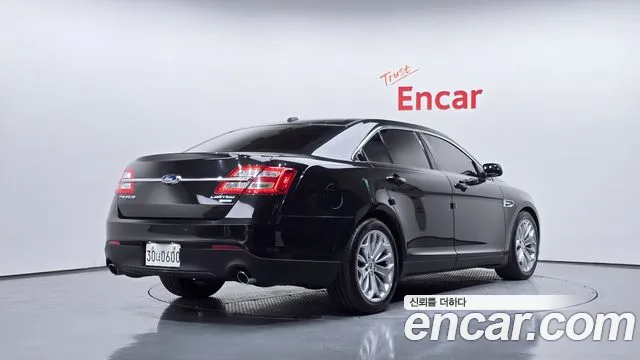 Ford Taurus 2015 — фото 2
