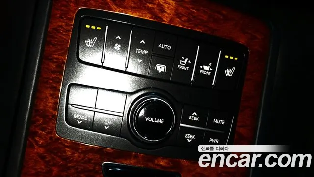 Hyundai Equus 2010 — фото 19