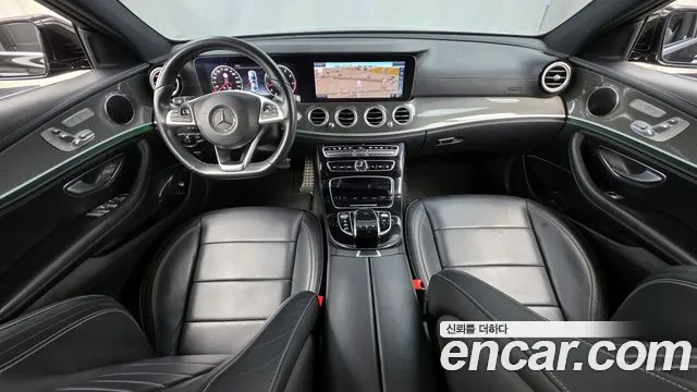 Mercedes-Benz E-Class 2017 — фото 10