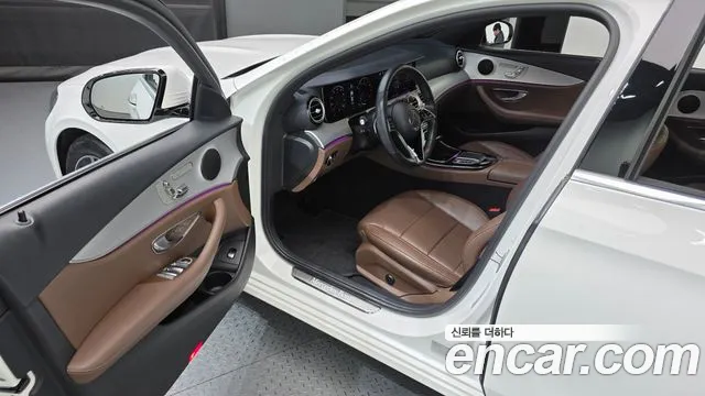 Mercedes-Benz E-Class 2021 — фото 13