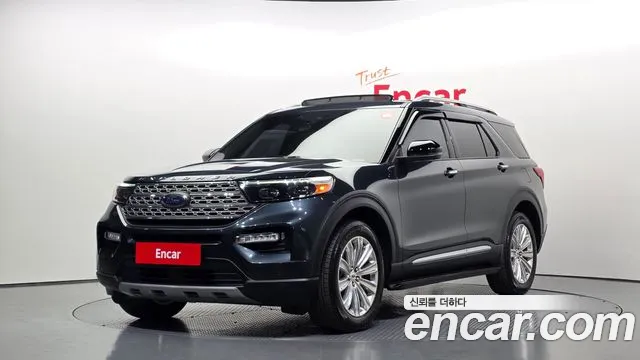 Ford Explorer 2023 — фото 1